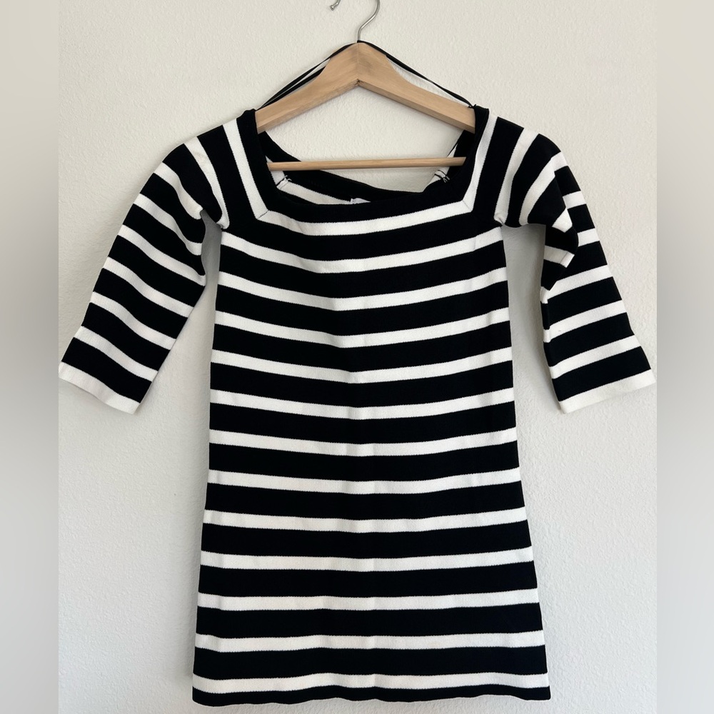 Espectacular casual whit and black blouse 🖤🤍🖤